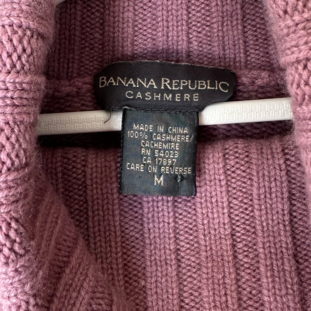 Banana Republic Cashmere Mauve Purple Turtle Neck Sweater Crop Y2K Medium - Picture 6 of 8